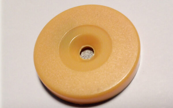 Industrial NFC tag in yellow resin resistant to shock and vandalism, industrial NFC chip